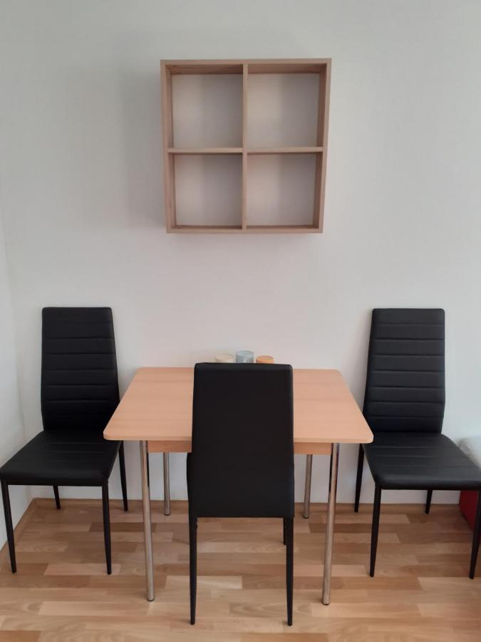 Penzion Fontana Mikulov Exteriör bild