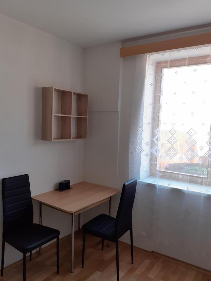 Penzion Fontana Mikulov Exteriör bild