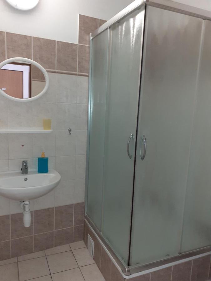 Penzion Fontana Mikulov Exteriör bild