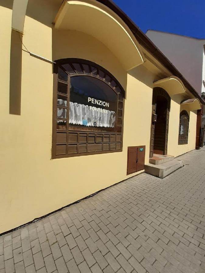 Penzion Fontana Mikulov Exteriör bild